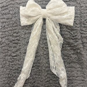 Forever 21 White Lace Bow Hair Clip